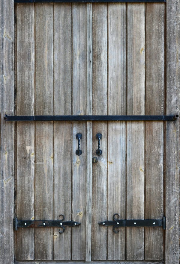 Installation d'une porte blindée : quelles sont les étapes à respecter ?