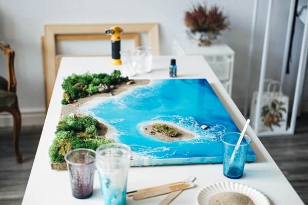 Découvrez la magie des tables résine époxy | table rivière